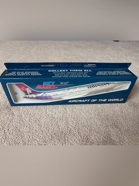 SkyMarks Hawaiian Airlines A-330 - old paint job